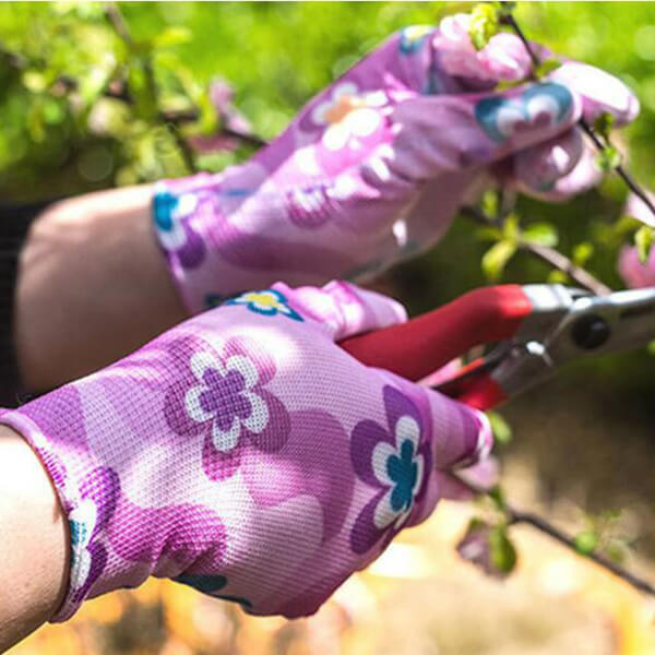 GARDENING GLOVES